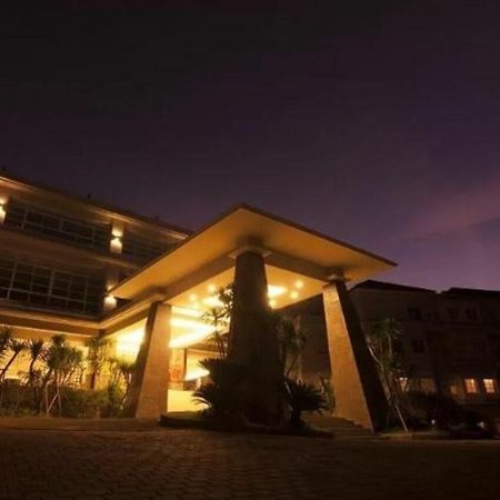 Hotel Lorin New Kuta Pecatu Exterior foto