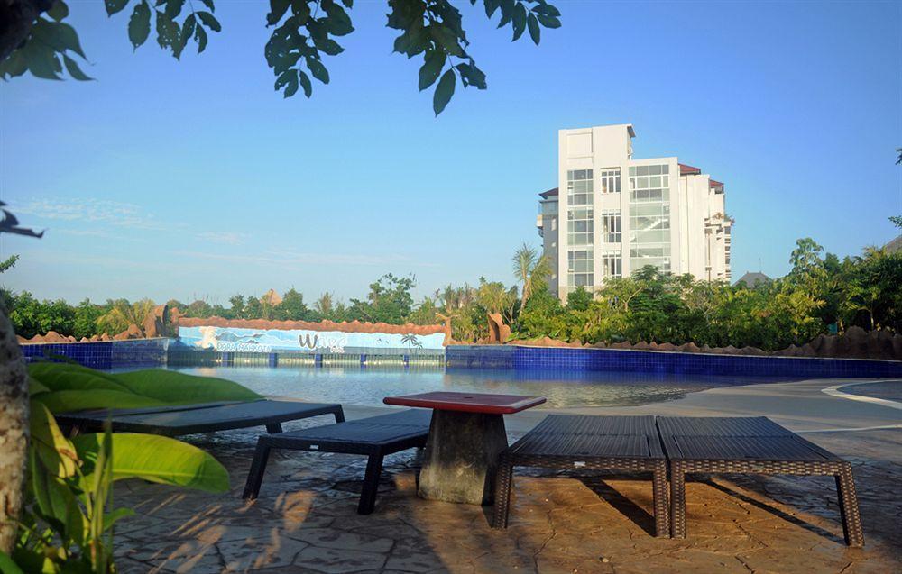 Hotel Lorin New Kuta Pecatu Exterior foto