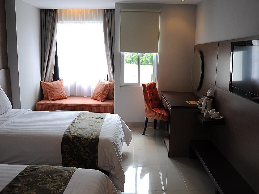 Hotel Lorin New Kuta Pecatu Exterior foto