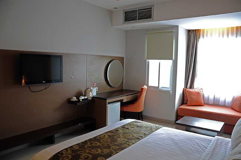 Hotel Lorin New Kuta Pecatu Exterior foto